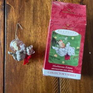 2001 Hallmark Mischievous Kittens Ornament